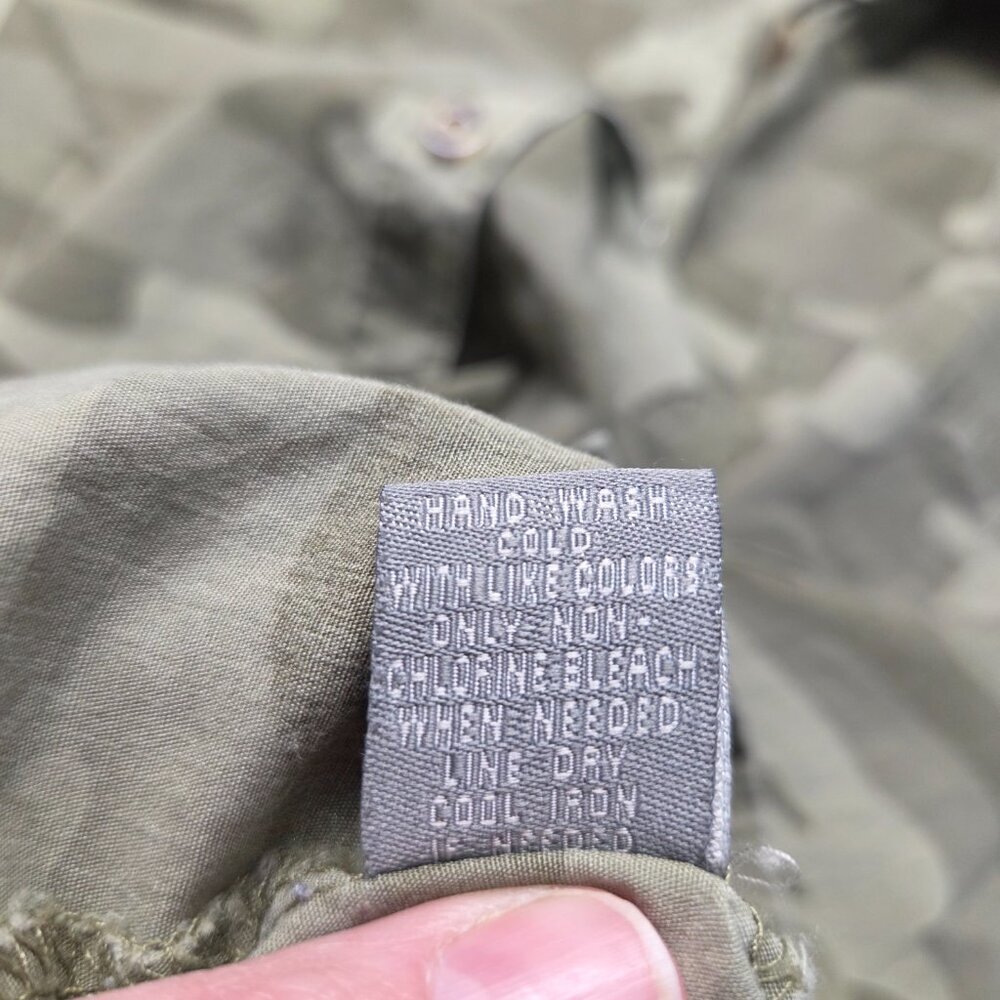 Charlotte Russe Large Classic Camo Roll Tab Longsleeve Button Up Shirt (Flawed) - Picture 11 of 11